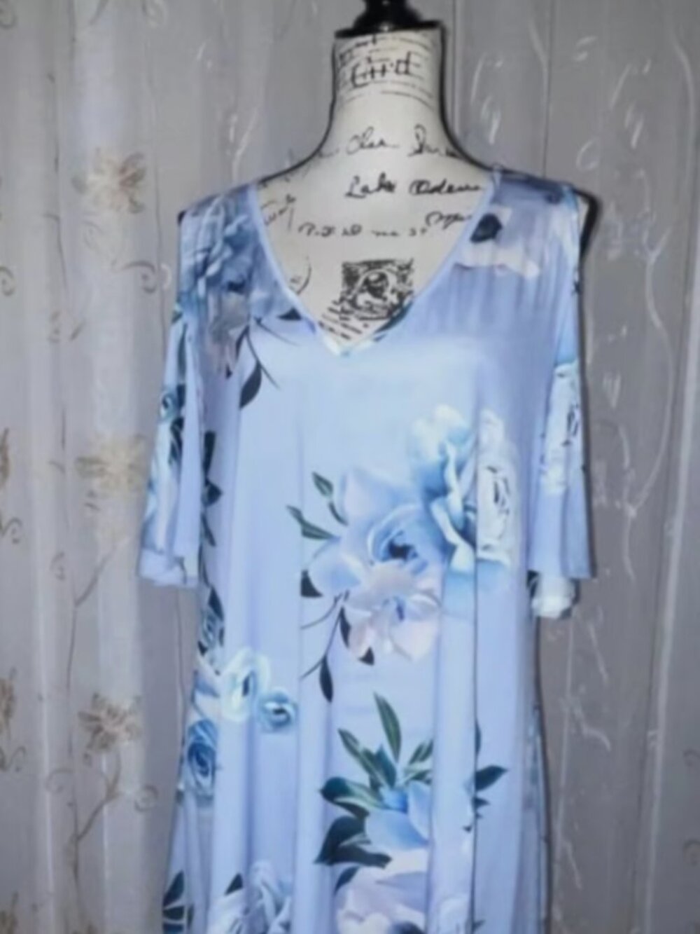 Yours clothing London womens plus size shoulder cut Floral top, Sz 18